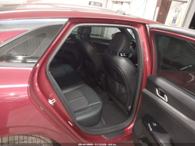 Kia K5 1.6l Gt-Line, снимка 8 - Автомобили и джипове - 53586917