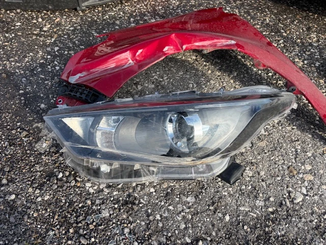 Toyota Yaris 1.5 Hybrid, снимка 8 - Автомобили и джипове - 53362779