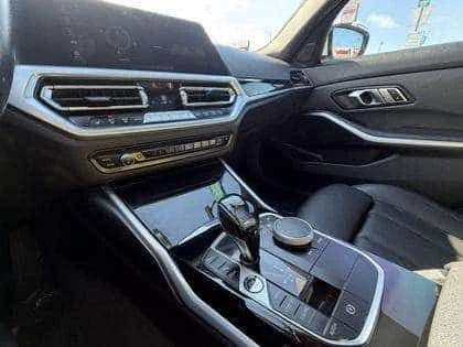 BMW 330 * xDrive * CARFAX * ЦЕНА ДО БГ, снимка 16 - Автомобили и джипове - 54370869