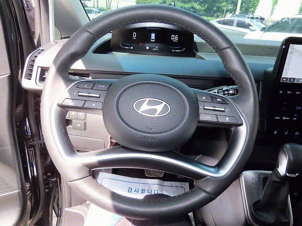 Hyundai Staria 3.5 LPG Tourer 9 Modern С ФИНАНСИРАНЕ  - изображение 7