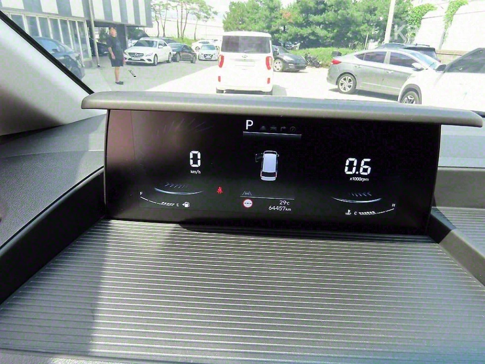 Hyundai Staria 3.5 LPG Tourer 9 Modern С ФИНАНСИРАНЕ  - изображение 8