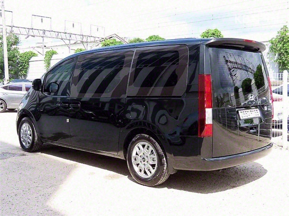 Hyundai Staria 3.5 LPG Tourer 9 Modern С ФИНАНСИРАНЕ  - изображение 3