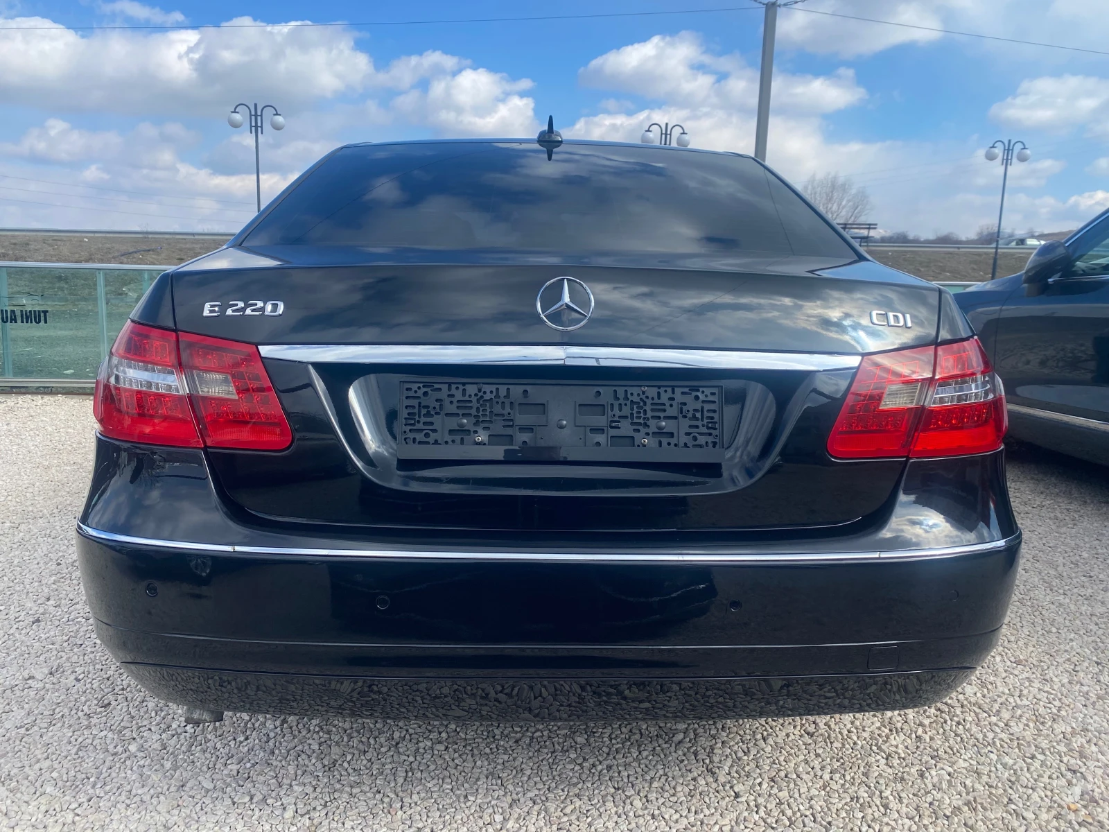 Mercedes-Benz E 220 2.2CDi, 170кс, AVANTGARDE, КОЖА, НАВИ, ПОДГР, ЛЕД, - изображение 4