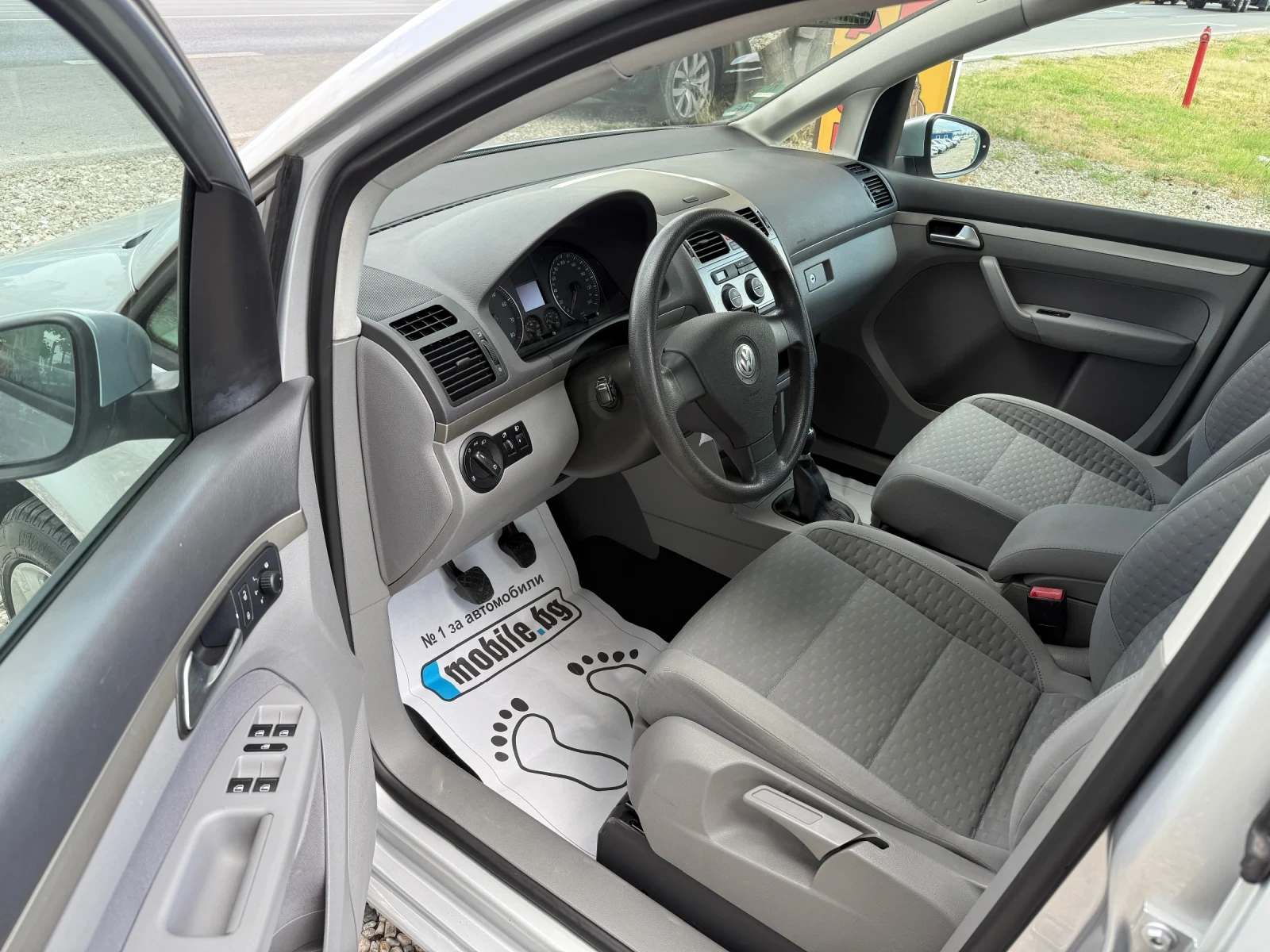 VW Touran 1.4 TSI 6+ 1m - изображение 8