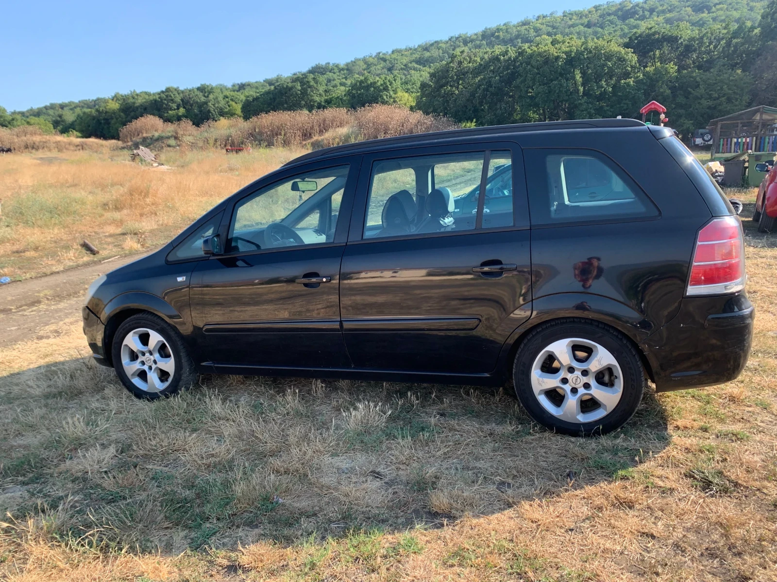 Opel Zafira B - изображение 7