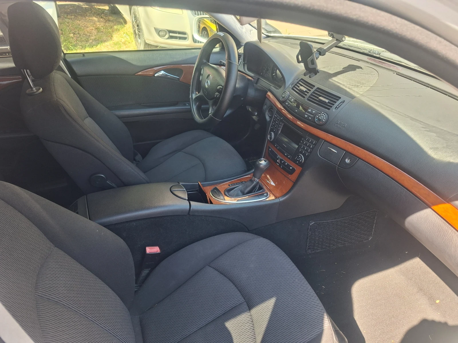 Mercedes-Benz E 220  - изображение 8