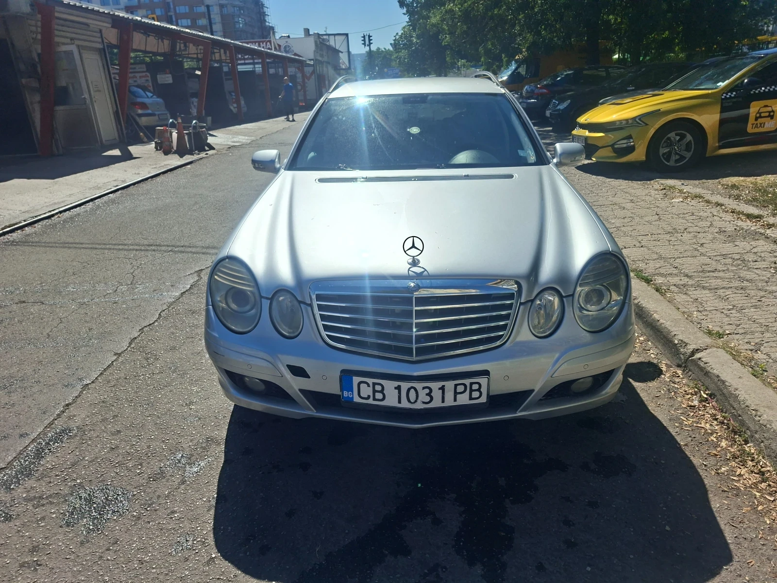 Mercedes-Benz E 220  - изображение 5