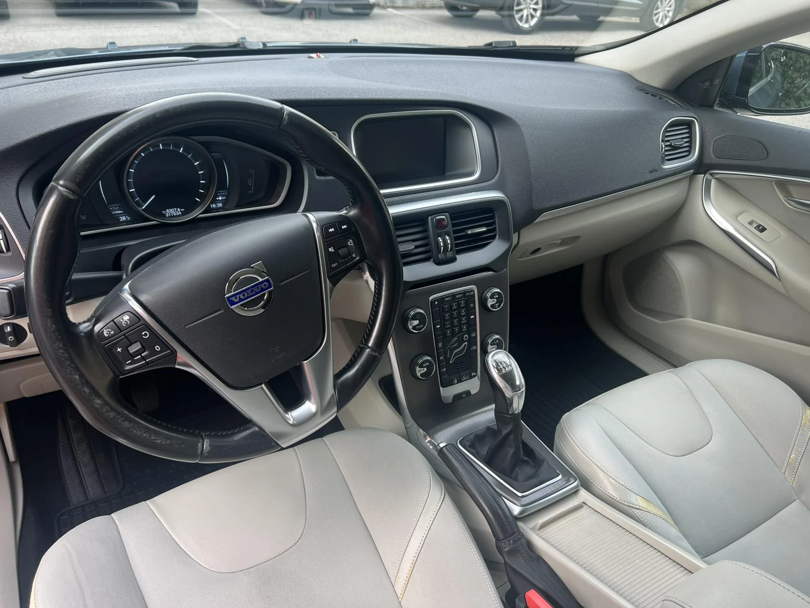 Volvo V40 Т4 1.6 Бензин 180кс. - изображение 4