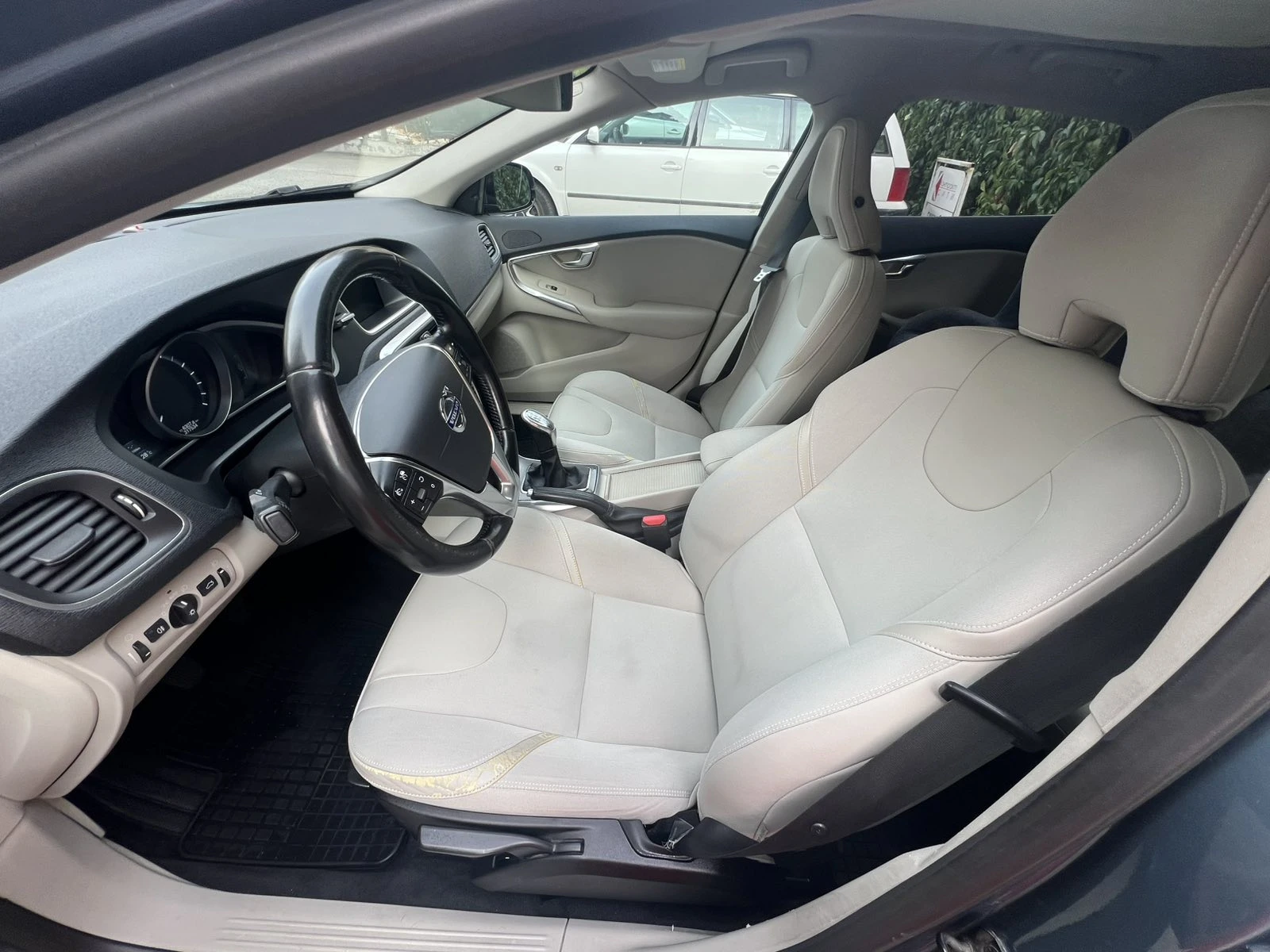 Volvo V40 Т4 1.6 Бензин 180кс. - изображение 8