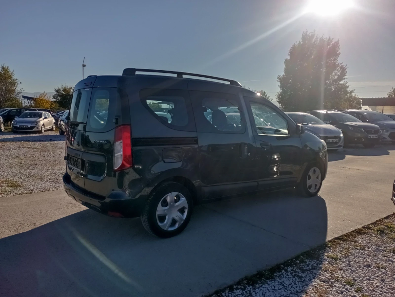 Dacia Dokker 5 врати, Италия  - изображение 6