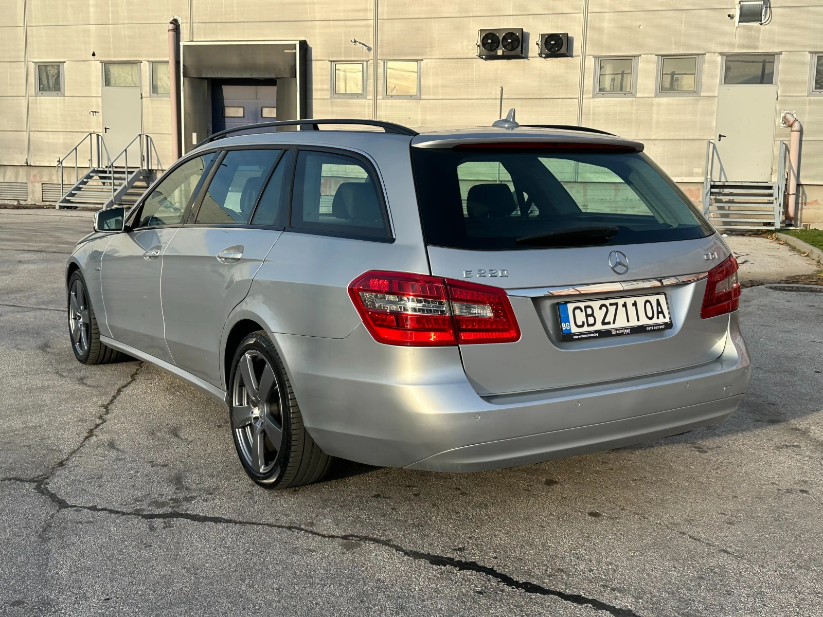 Mercedes-Benz E 220 2.2d 170 ../ 6  | Mobile.bg   3