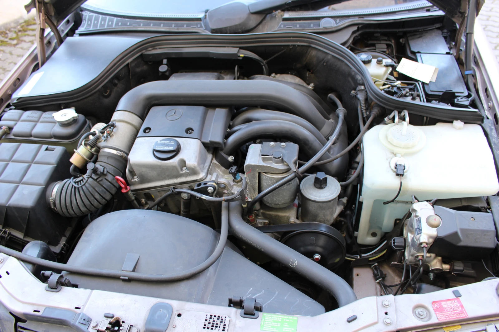 Mercedes-Benz C 220, снимка 16 - Автомобили и джипове - 53801408