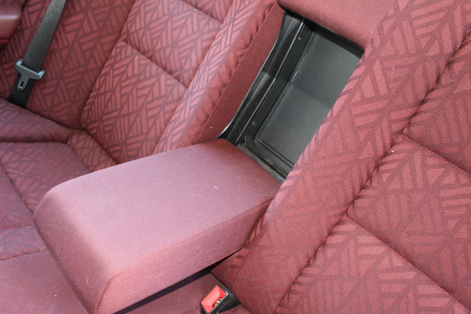 Mercedes-Benz C 220, снимка 14 - Автомобили и джипове - 53801408