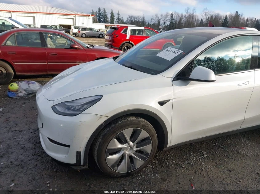 Tesla Model Y Standard Range Rear-Wheel Drive, снимка 6 - Автомобили и джипове - 54419080