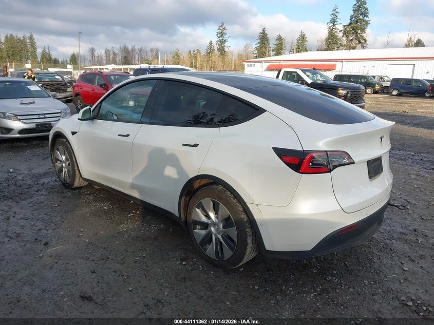 Tesla Model Y Standard Range Rear-Wheel Drive, снимка 3 - Автомобили и джипове - 54419080