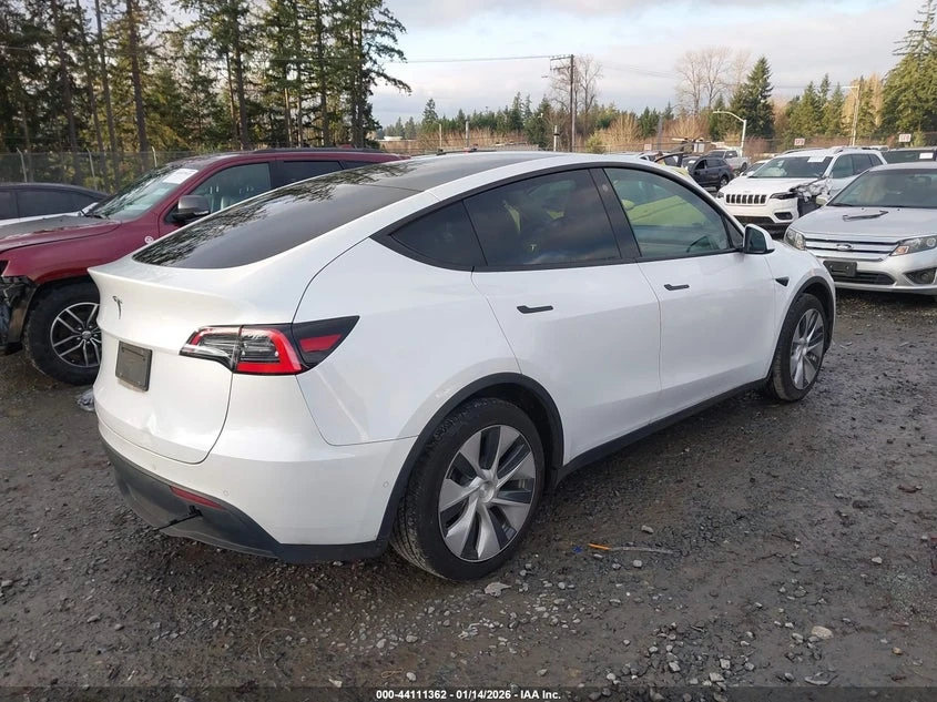 Tesla Model Y Standard Range Rear-Wheel Drive, снимка 4 - Автомобили и джипове - 54419080