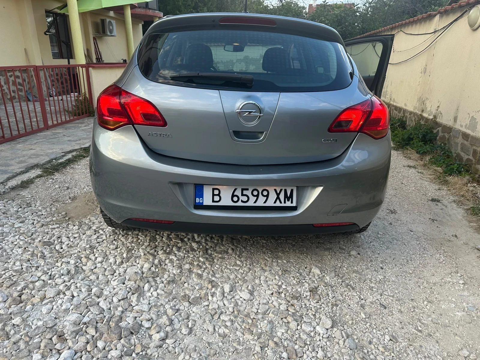Opel Astra 1.7 CDTI, снимка 7 - Автомобили и джипове - 55482756
