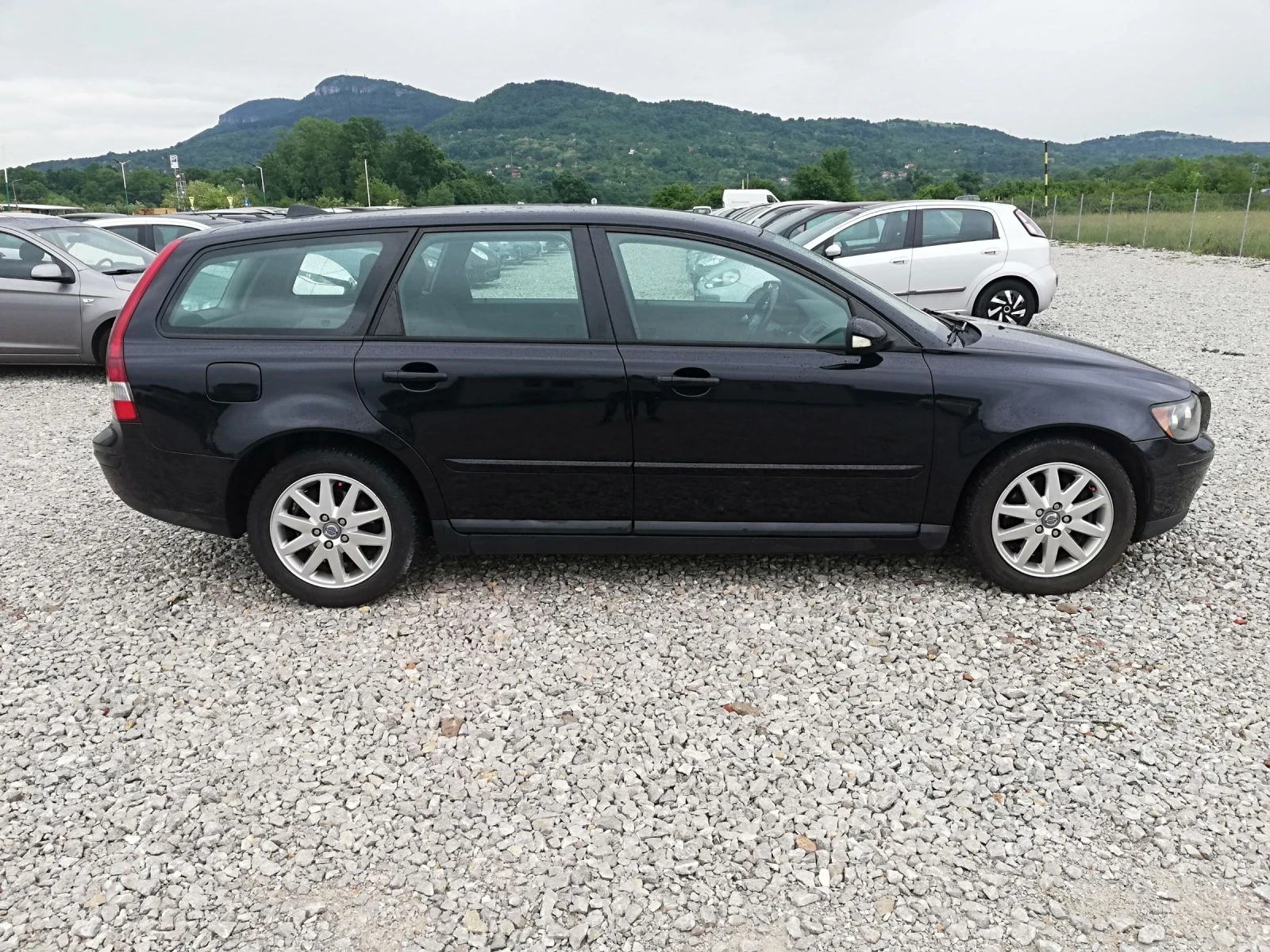 Volvo V40 2.0D KLIMA ITALI, снимка 7 - Автомобили и джипове - 54640127