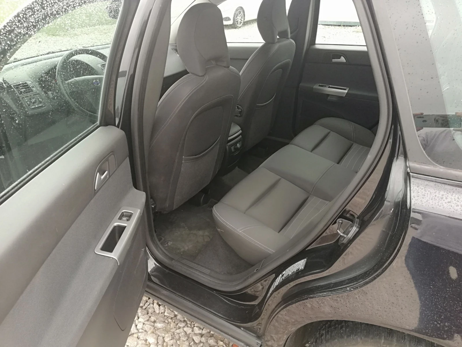 Volvo V40 2.0D KLIMA ITALI, снимка 10 - Автомобили и джипове - 54640127