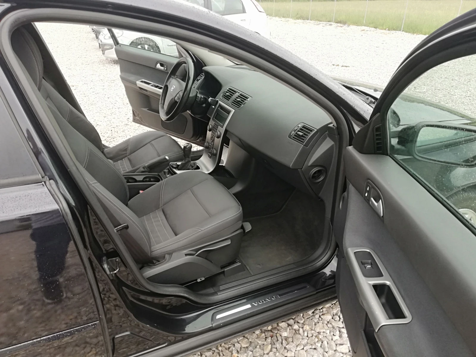 Volvo V40 2.0D KLIMA ITALI, снимка 14 - Автомобили и джипове - 54640127