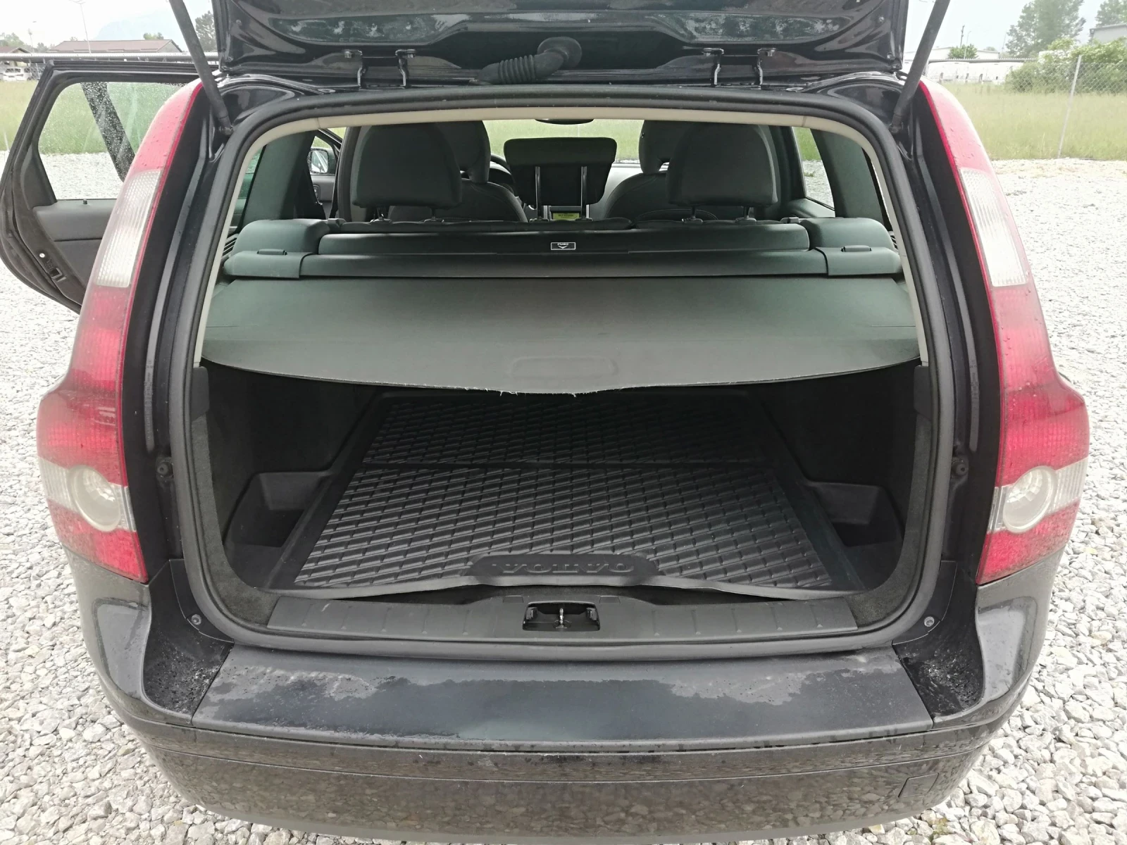 Volvo V40 2.0D KLIMA ITALI, снимка 11 - Автомобили и джипове - 54640127
