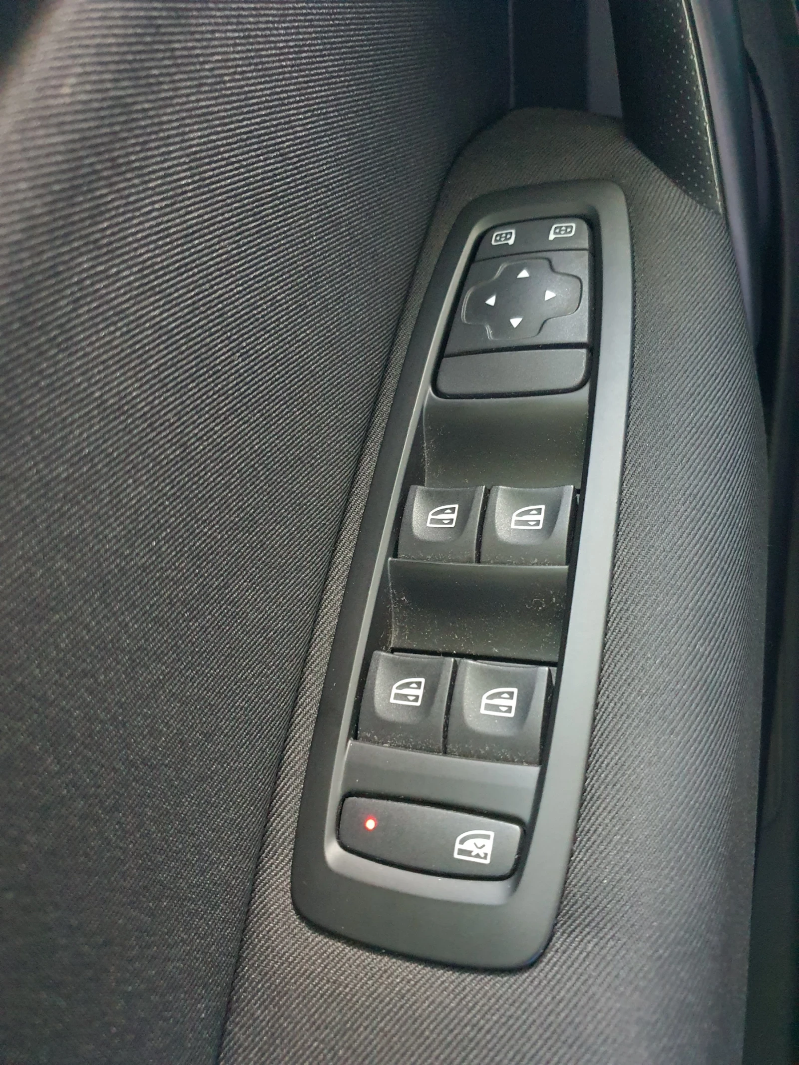 Renault Megane 1.5 DCI 116, снимка 15 - Автомобили и джипове - 54710092