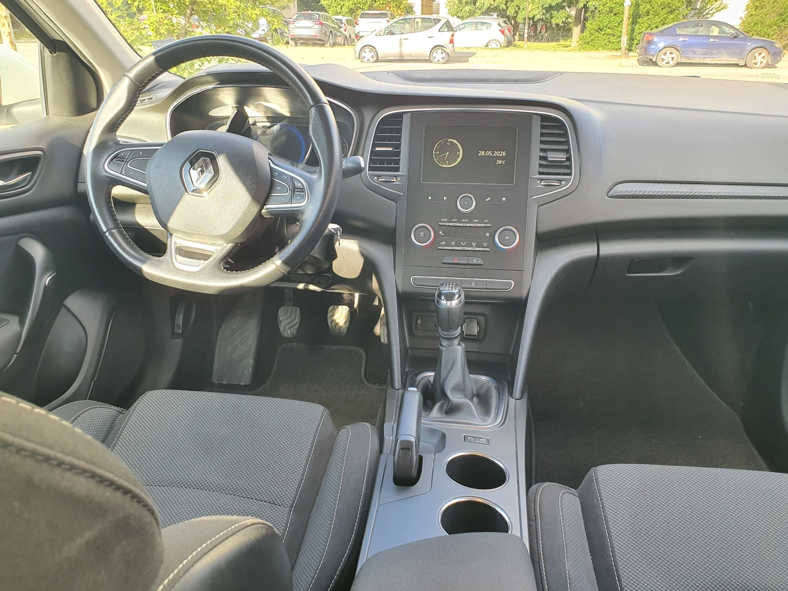 Renault Megane 1.5 DCI 116, снимка 13 - Автомобили и джипове - 54710092
