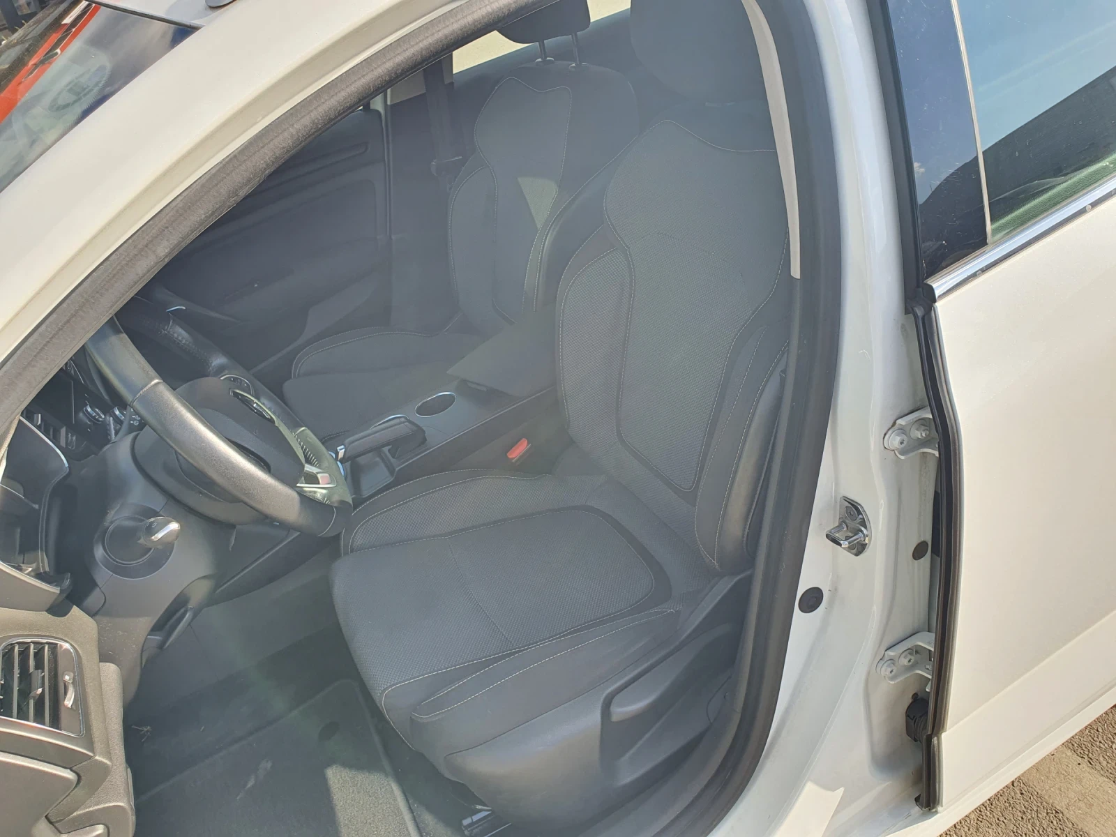 Renault Megane 1.5 DCI 116, снимка 9 - Автомобили и джипове - 54710092