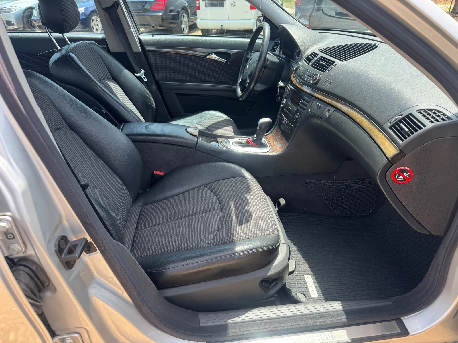 Mercedes-Benz E 220 220cdi Avtomatik , снимка 10 - Автомобили и джипове - 54763376