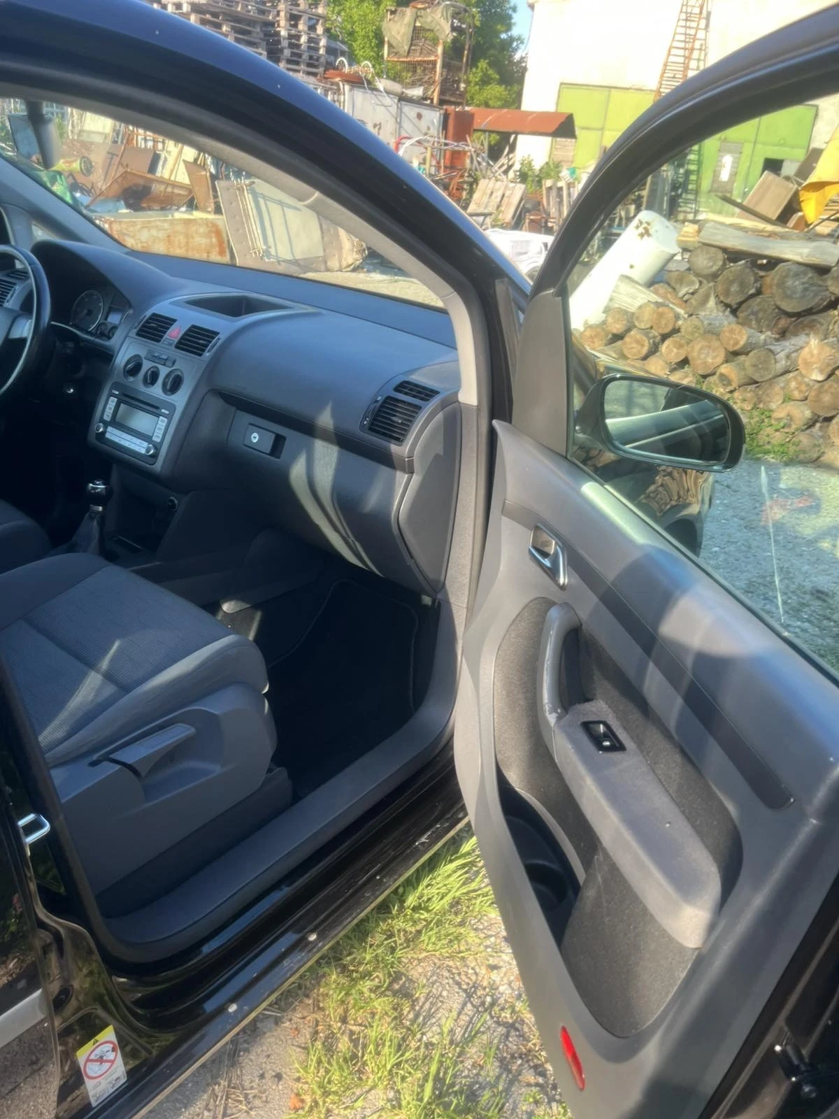 VW Touran, снимка 5 - Автомобили и джипове - 54858074