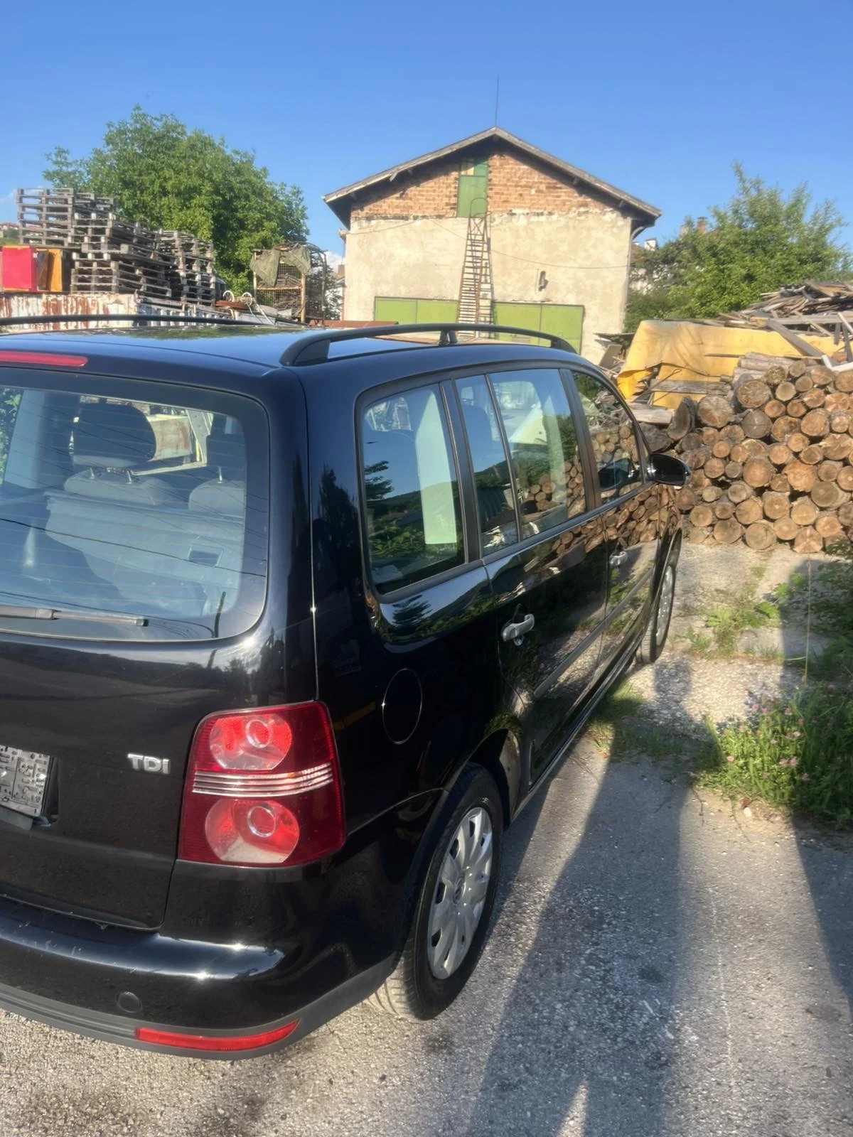 VW Touran, снимка 2 - Автомобили и джипове - 54858074