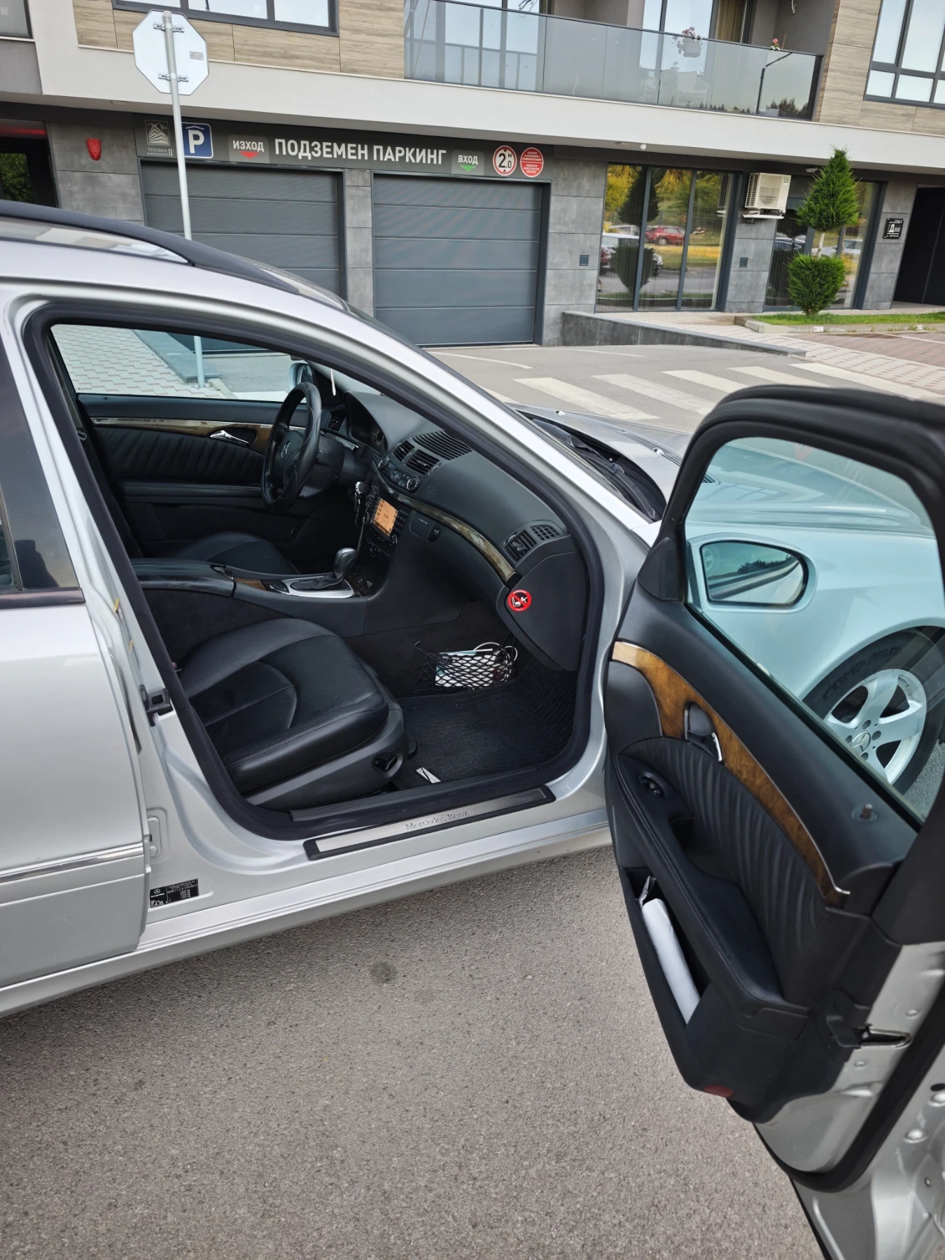 Mercedes-Benz E 270, снимка 9 - Автомобили и джипове - 54908364