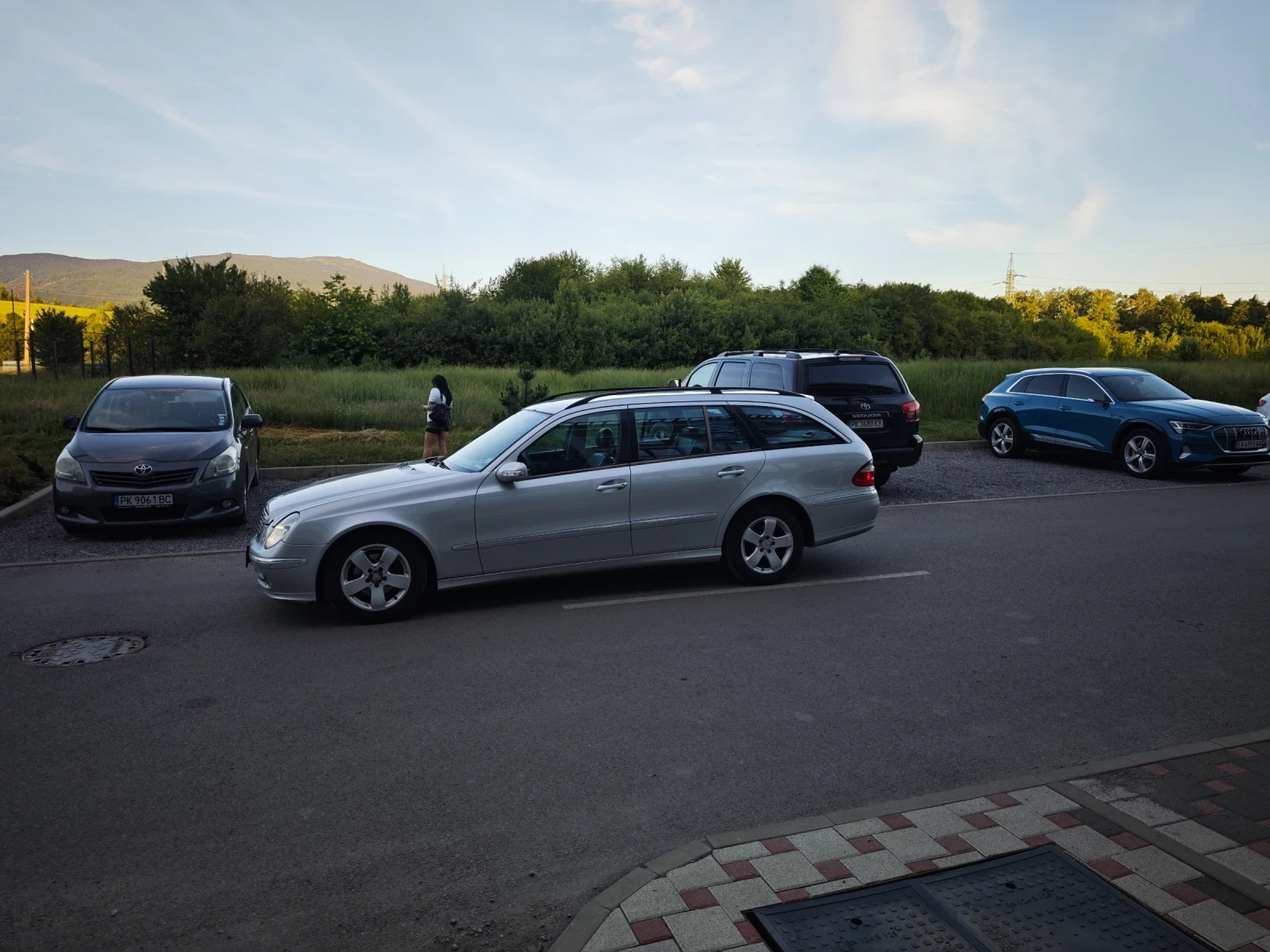 Mercedes-Benz E 270, снимка 14 - Автомобили и джипове - 54908364