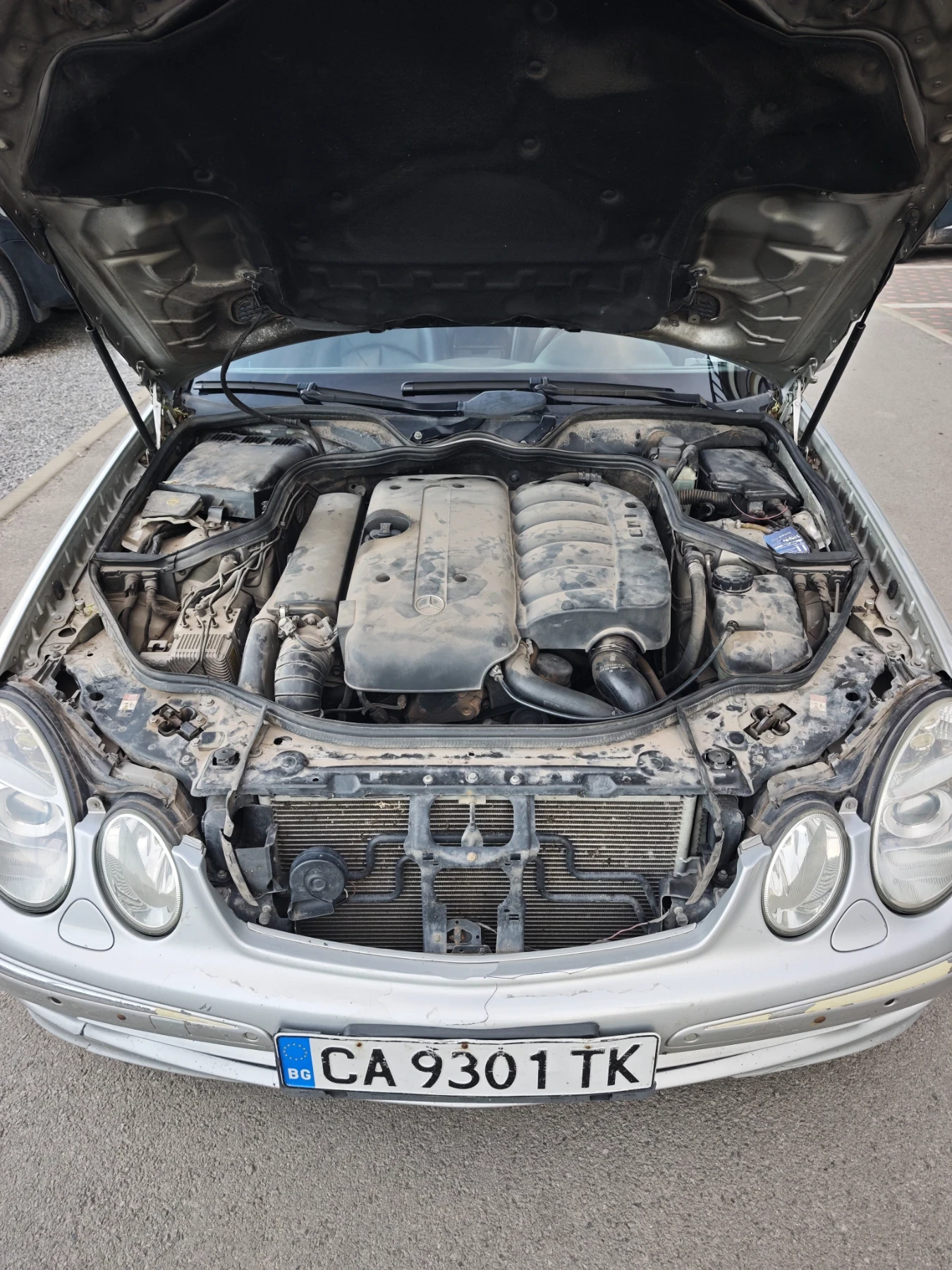 Mercedes-Benz E 270, снимка 7 - Автомобили и джипове - 54908364