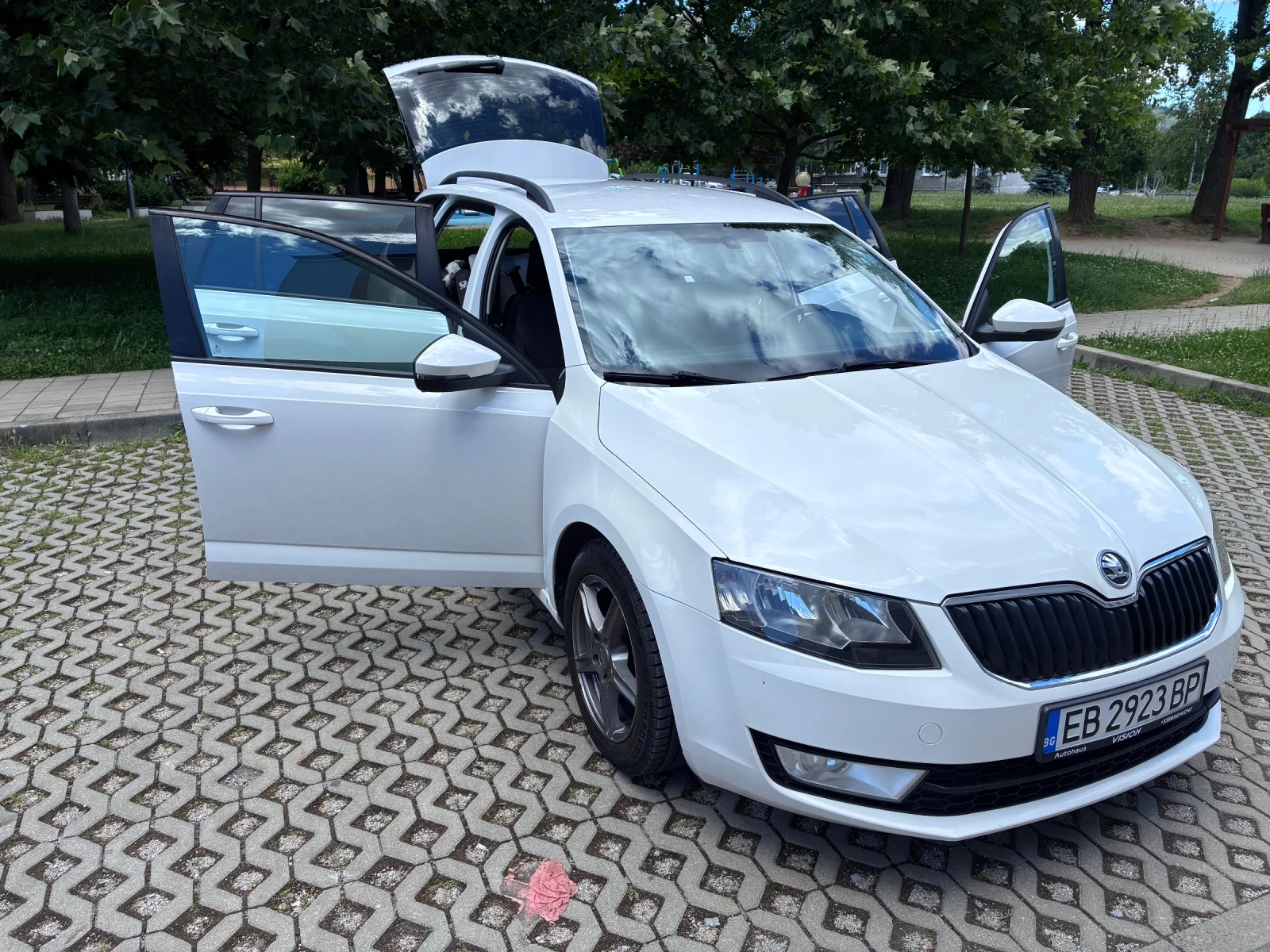 Skoda Octavia 2014, 1.6, 105 к.с., снимка 9 - Автомобили и джипове - 54917947