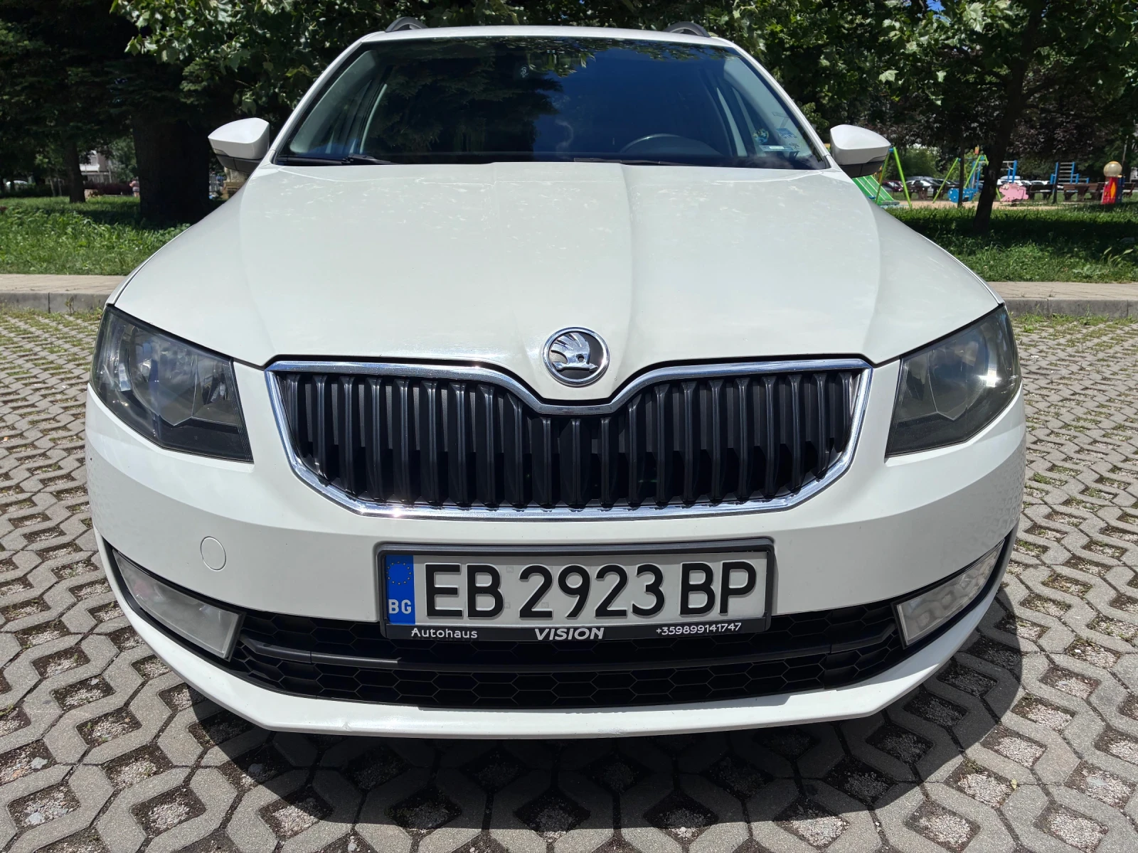 Skoda Octavia 2014, 1.6, 105 к.с., снимка 2 - Автомобили и джипове - 54917947