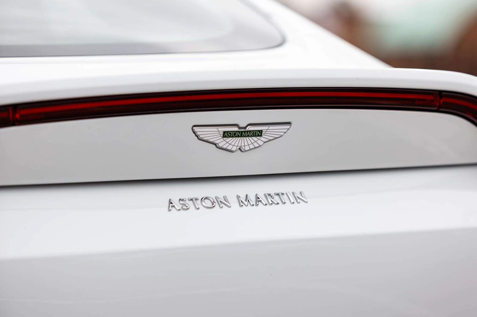 Aston Martin V8 Vantage V8 / 4.0L / TWIN TURBO / $28, 000 ЕКСТРИ / ЦЕНА ДО, снимка 17 - Автомобили и джипове - 55008584
