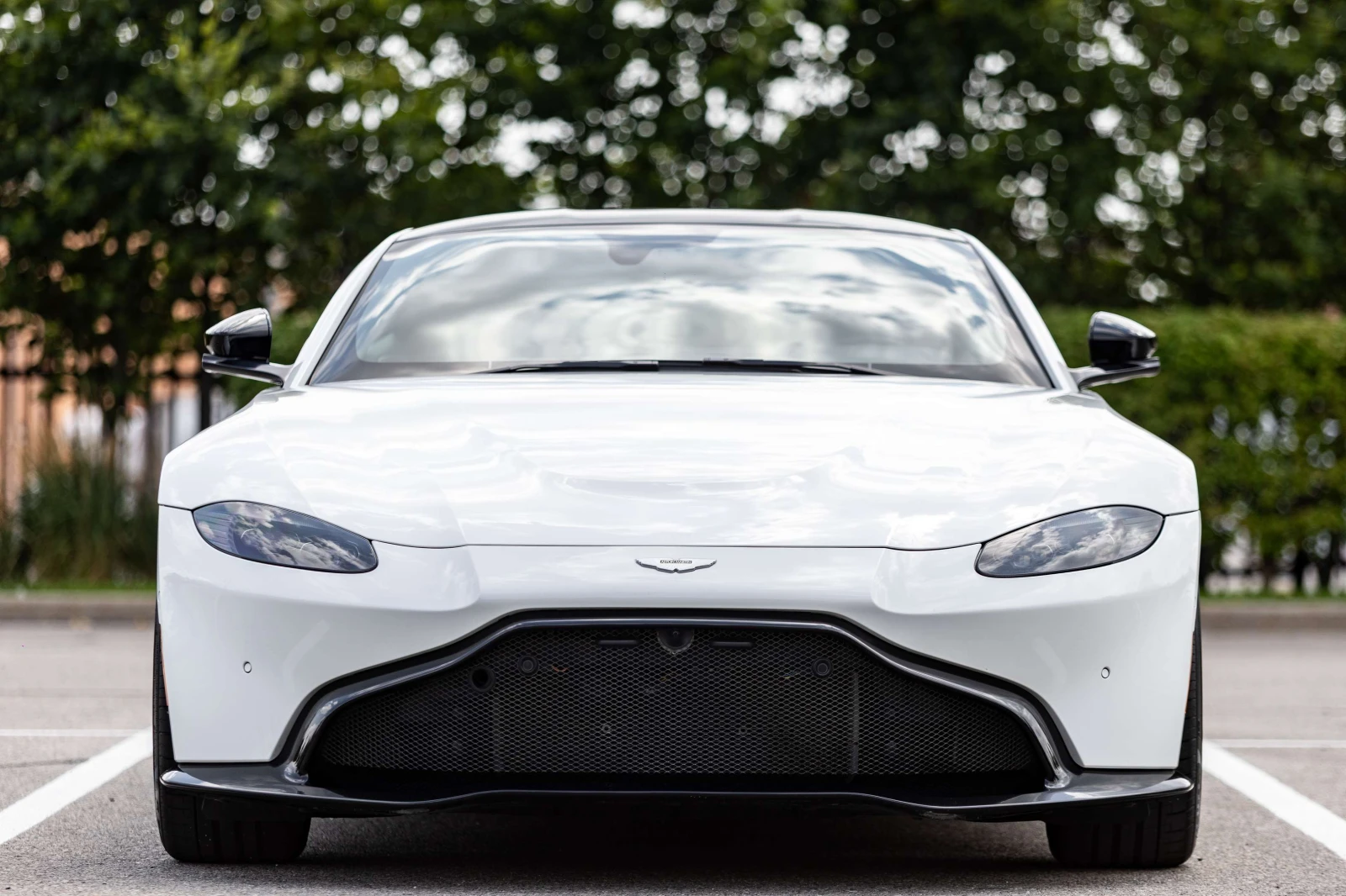 Aston Martin V8 Vantage V8 / 4.0L / TWIN TURBO / $28, 000 ЕКСТРИ / ЦЕНА ДО, снимка 3 - Автомобили и джипове - 55008584