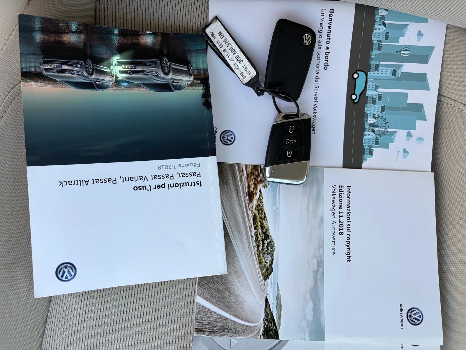 VW Passat FACELIFT 2.0TDI-150 DSG DISTR NAVI, снимка 17 - Автомобили и джипове - 55530078