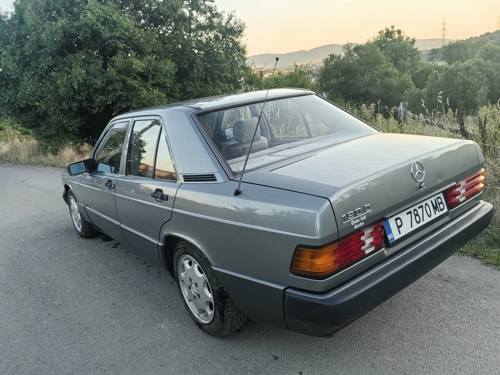 Mercedes-Benz 190 2.0D ТОП СЪСТОЯНИЕ, снимка 7 - Автомобили и джипове - 55605143