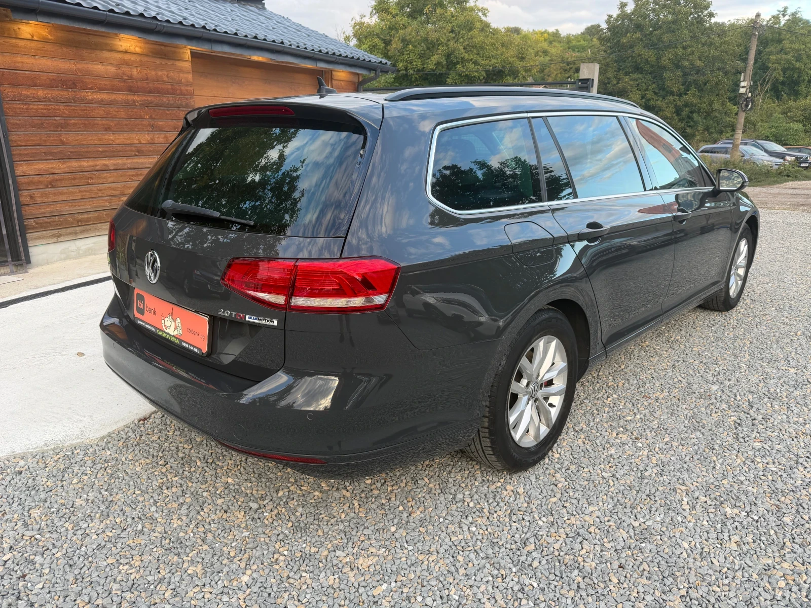 VW Passat 190кс. Дистроник/Кожа/Подгрев, снимка 3 - Автомобили и джипове - 56078418