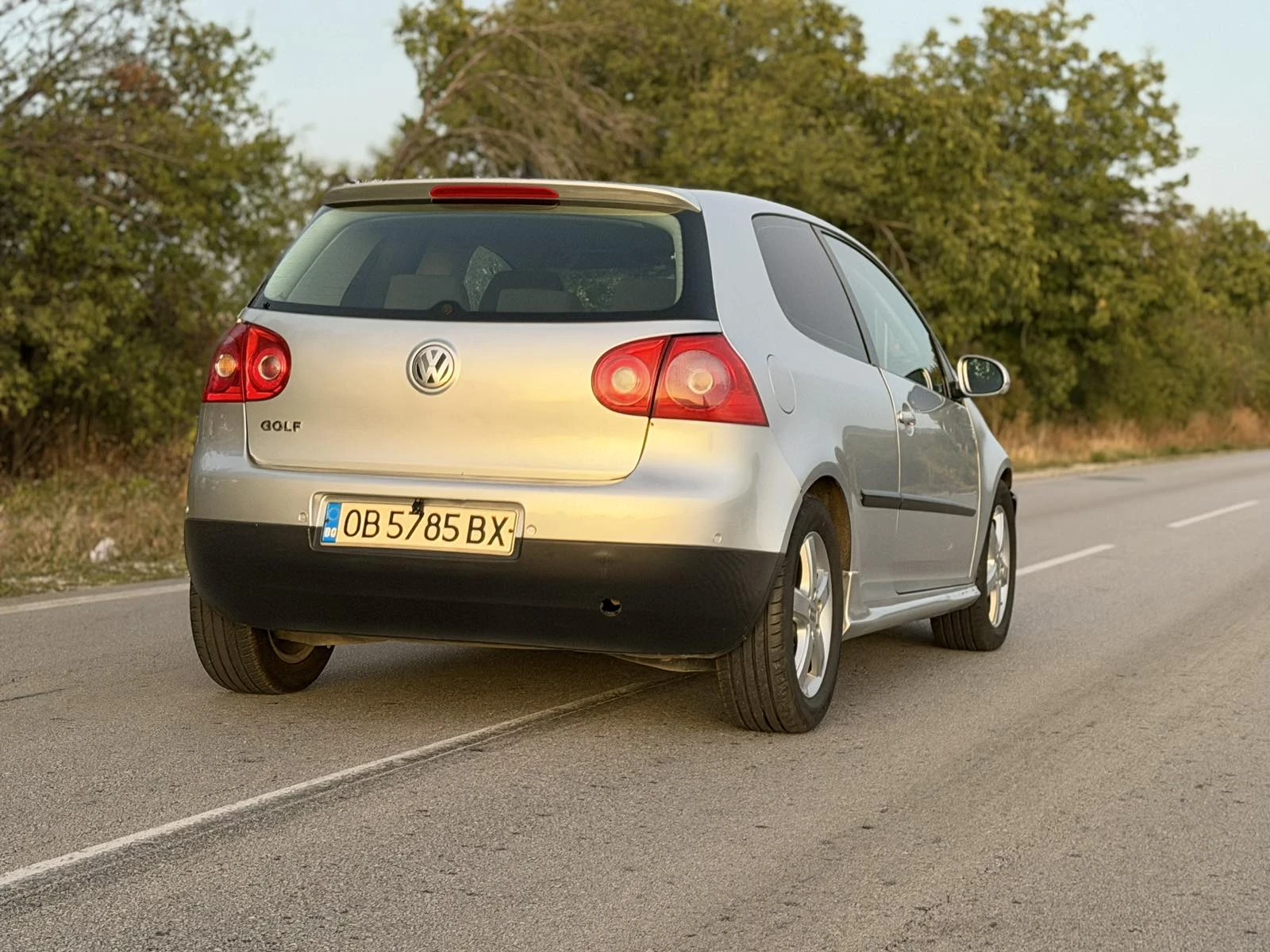 VW Golf 5, снимка 2 - Автомобили и джипове - 56300325