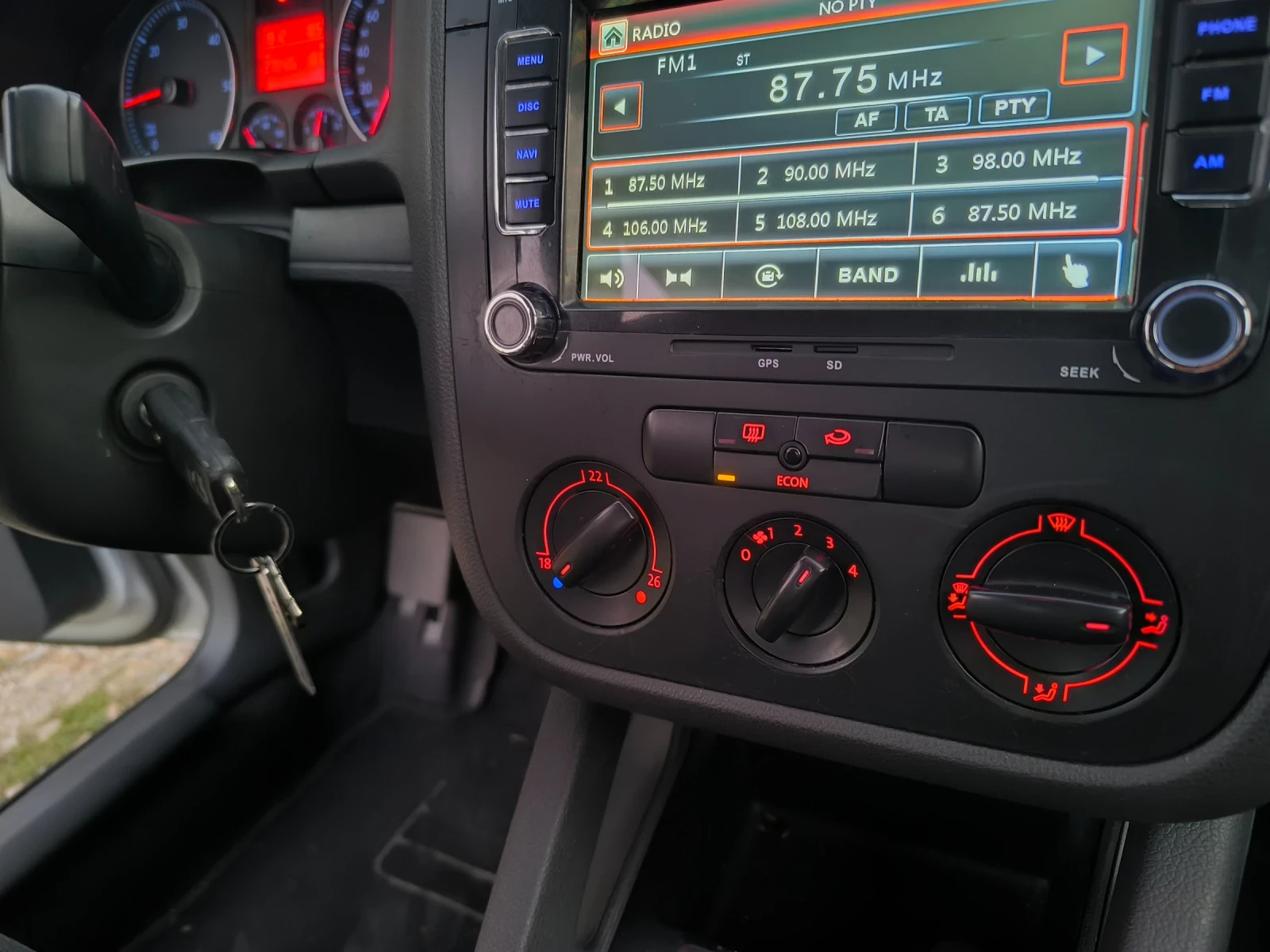 VW Golf 5, снимка 9 - Автомобили и джипове - 56300325