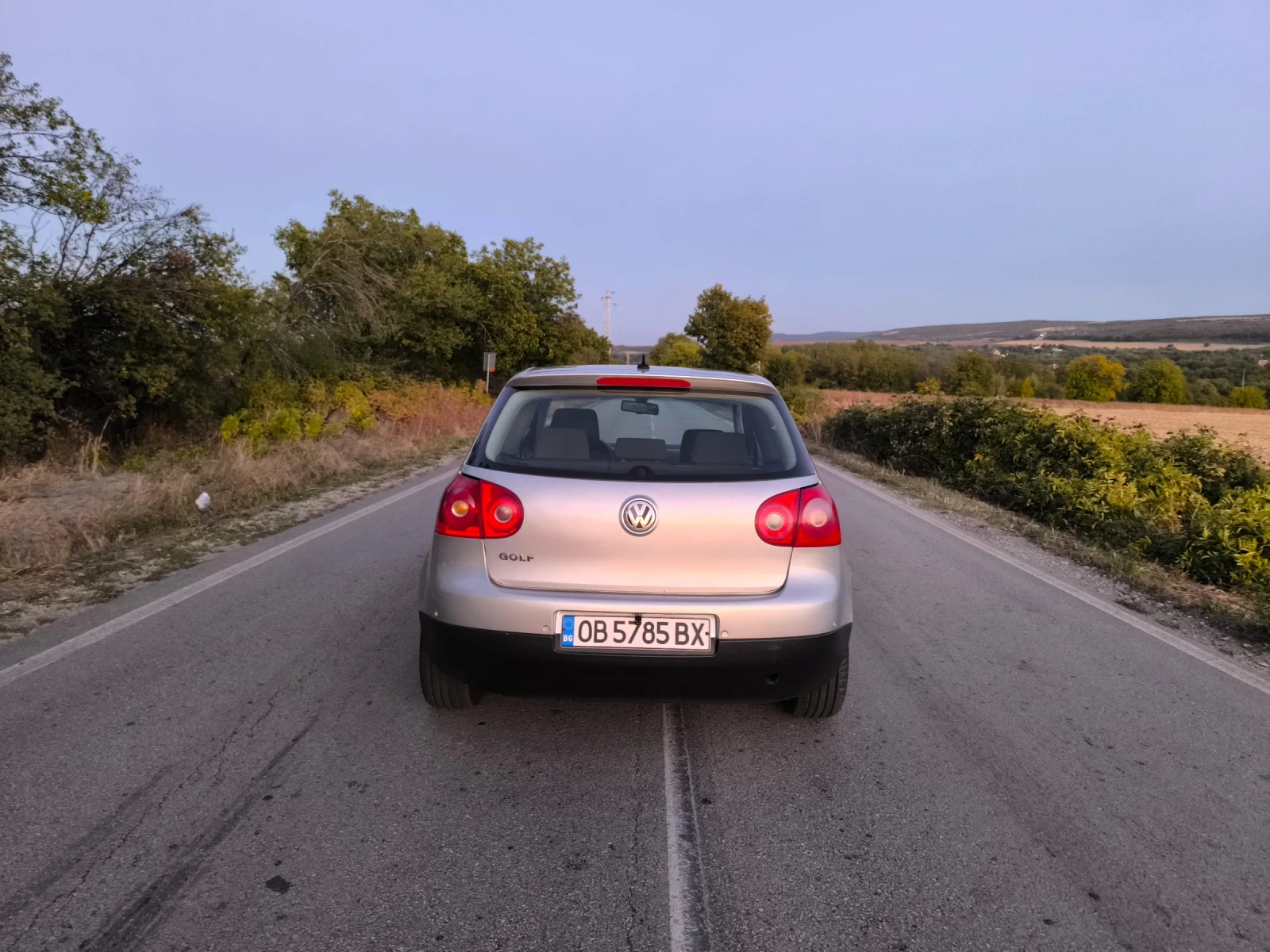 VW Golf 5, снимка 6 - Автомобили и джипове - 56300325