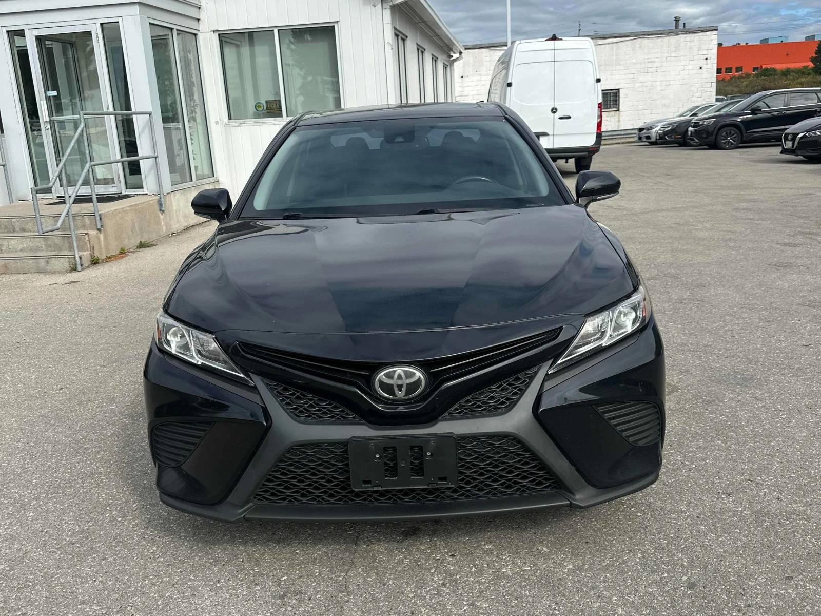 Toyota Camry CARFAX * FWD, снимка 5 - Автомобили и джипове - 56308020