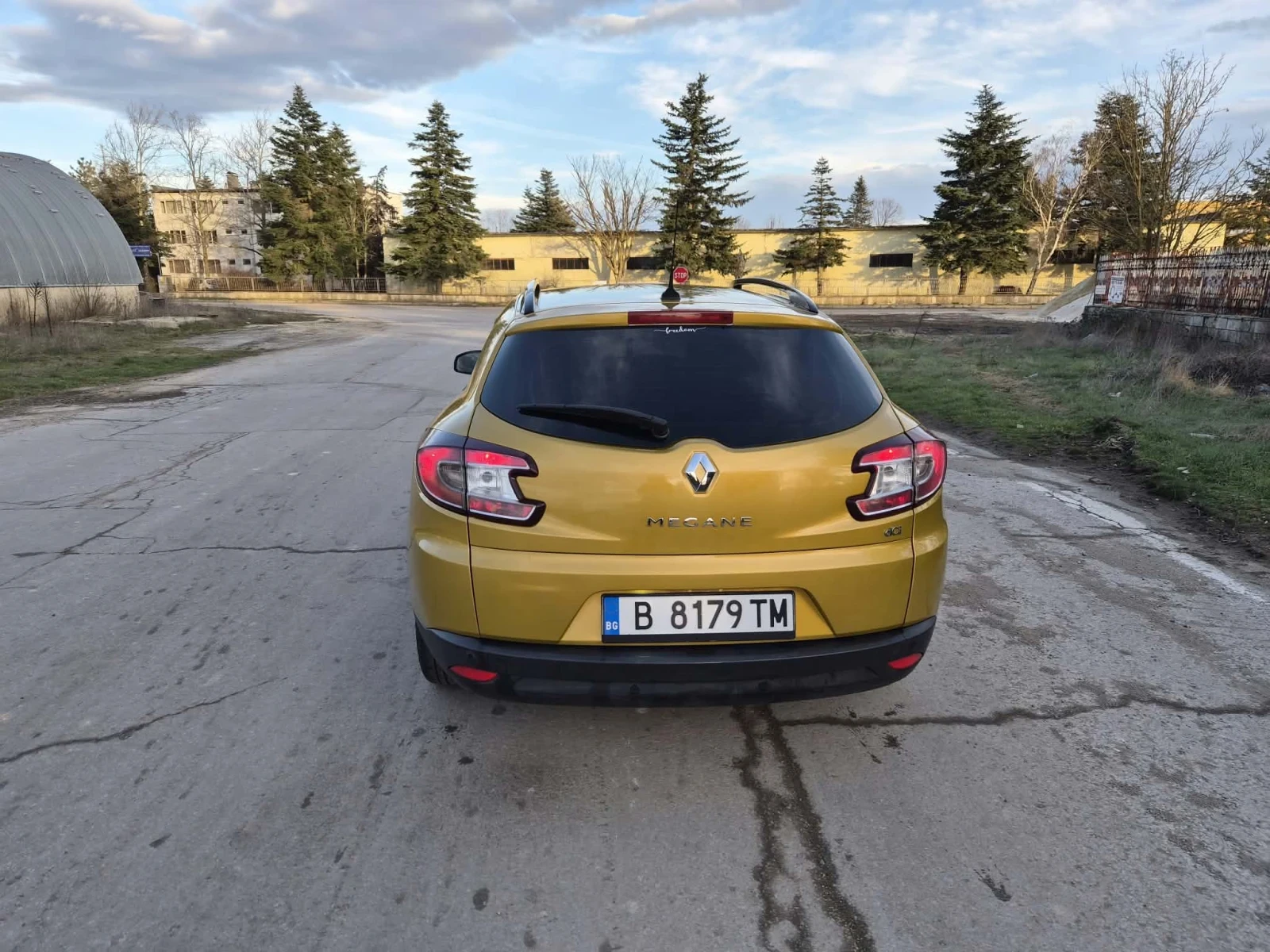 Renault Megane 1.5 110, снимка 2 - Автомобили и джипове - 56334367