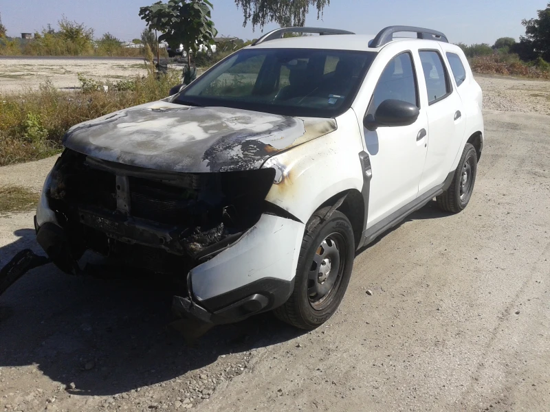 Dacia Duster 1.5d, снимка 2 - Автомобили и джипове - 47363192