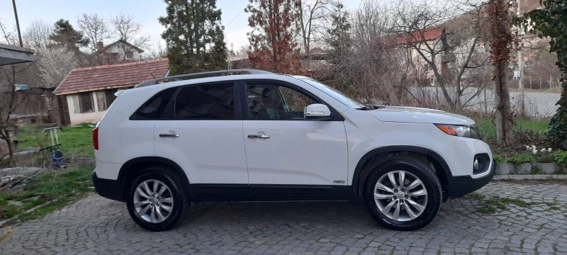 Kia Sorento, снимка 3 - Автомобили и джипове - 51916941