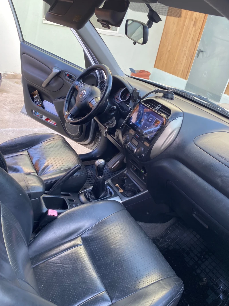 Toyota Rav4 D4D, снимка 6 - Автомобили и джипове - 53134553