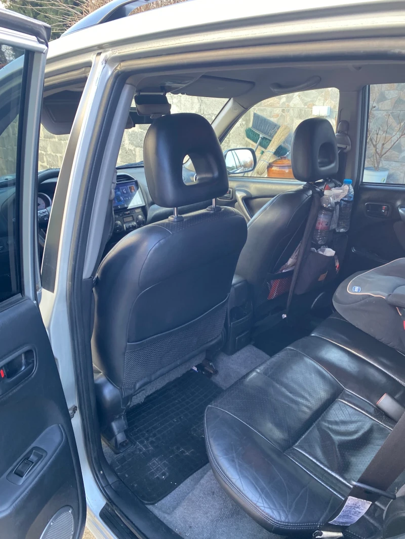 Toyota Rav4 D4D, снимка 5 - Автомобили и джипове - 53134553